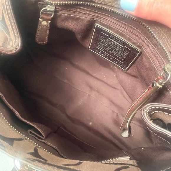 Coach Hamptons signature satchel - Picture 7 of 8